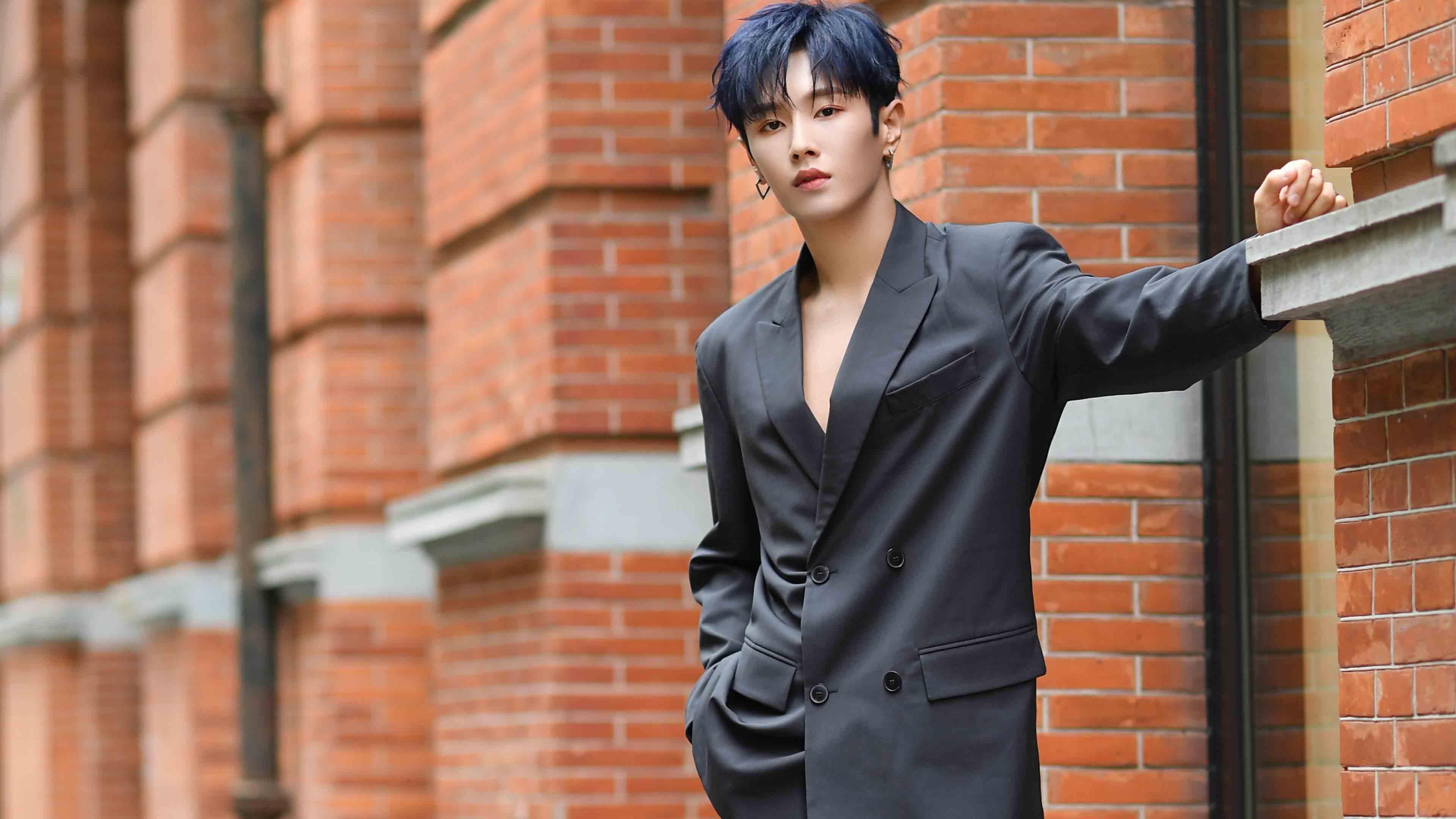 F1街道赛车轮与玻利维亚高原的足球狂欢,极速与热血的双重变奏