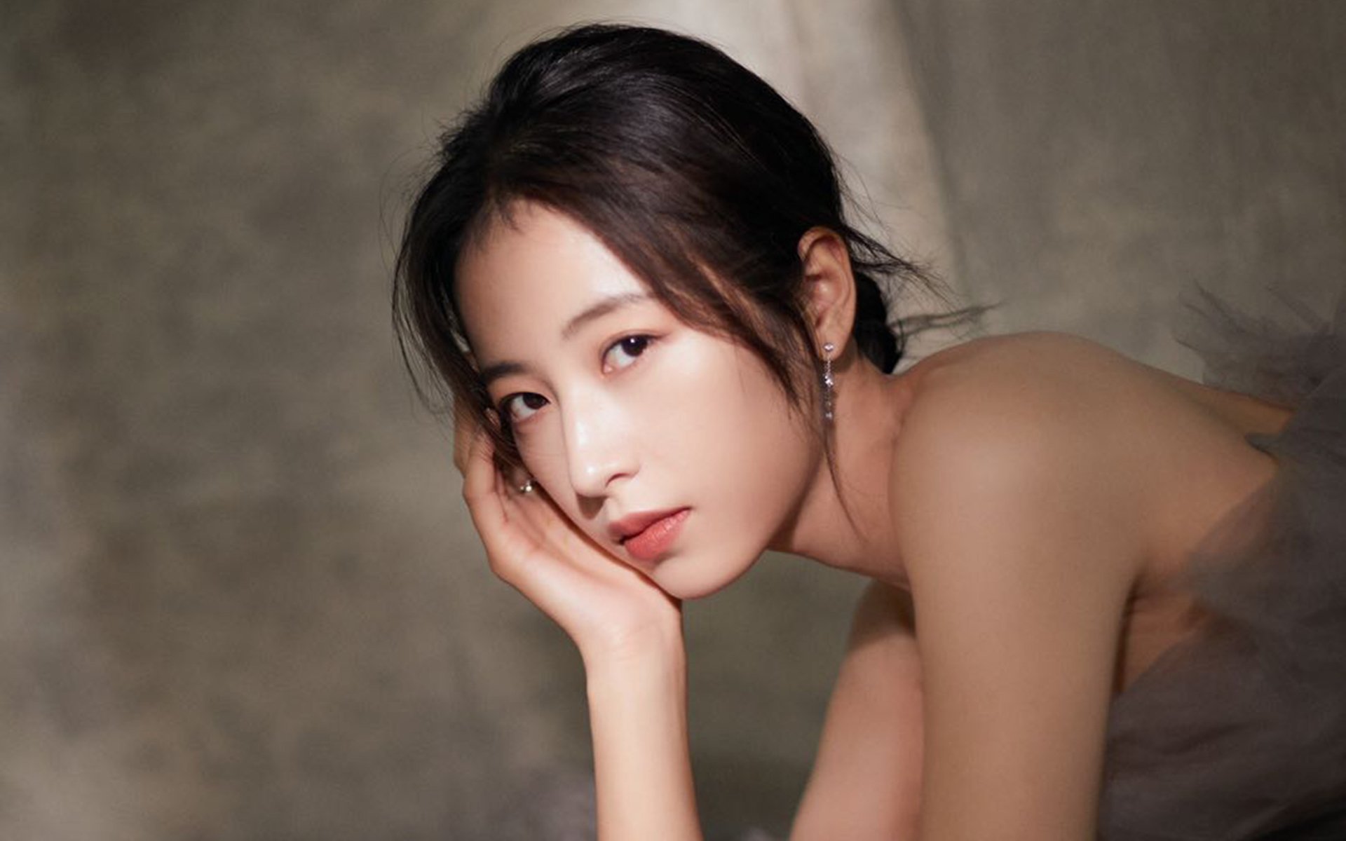 隔空对话，当马刺与猛龙纠缠，东契奇的稳定成为另一维度答案